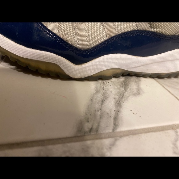 Nike Air Jordan Retro 11 Low Georgetown  Youth 2y - Picture 7 of 12